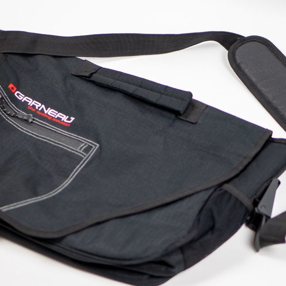 Garneau Grey Bicycle Bag – The Cycling Solution - Picture 1 of 4